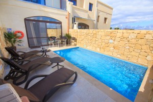 Farmhouses in Gozo with pool